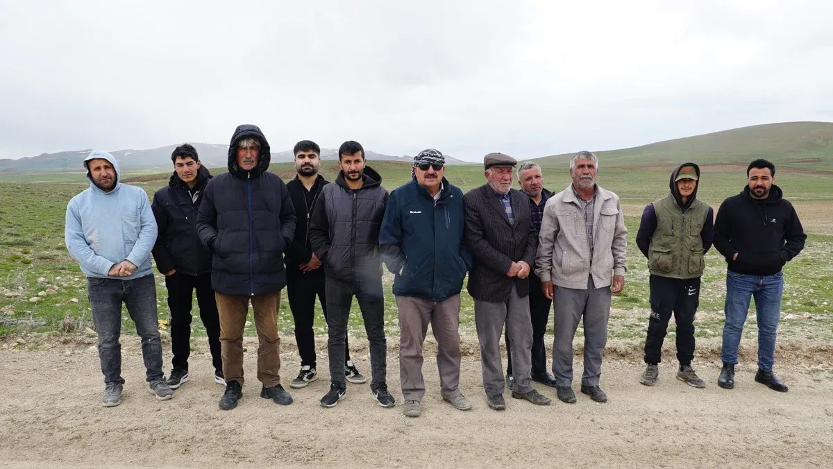 Projeye tepki gösteren mahalle sakinleri, (Fotoğraf: Mezopotamya Ajansı).