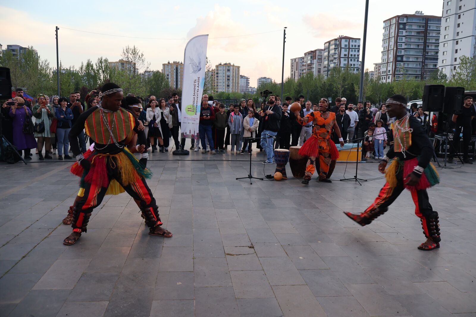 Amed Festivali’nde Kültürler Buluşuyor