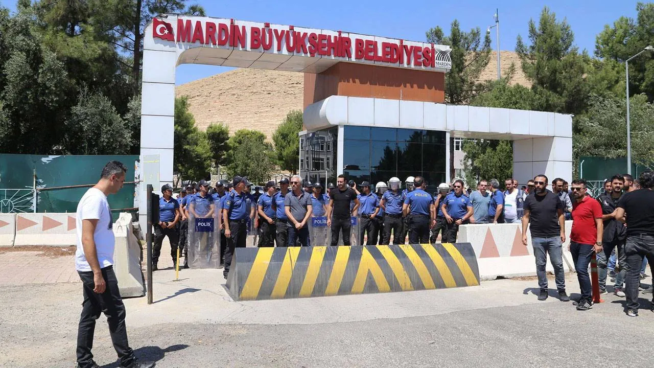 Bahçeli Ahmet Türk İçin Çağrı Yapmıştı: Mardin'de Kayyumun Görev Süresi Uzatıldı