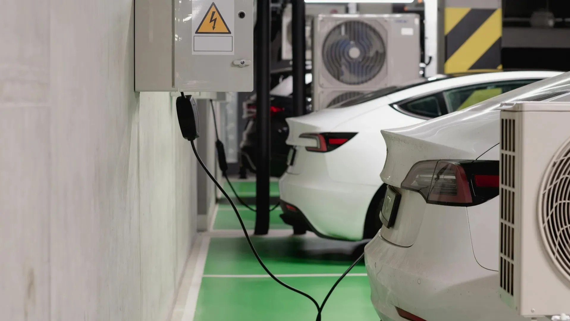 Elektrikli Araçlar Hız Kesmiyor: Talep Neden Artıyor?