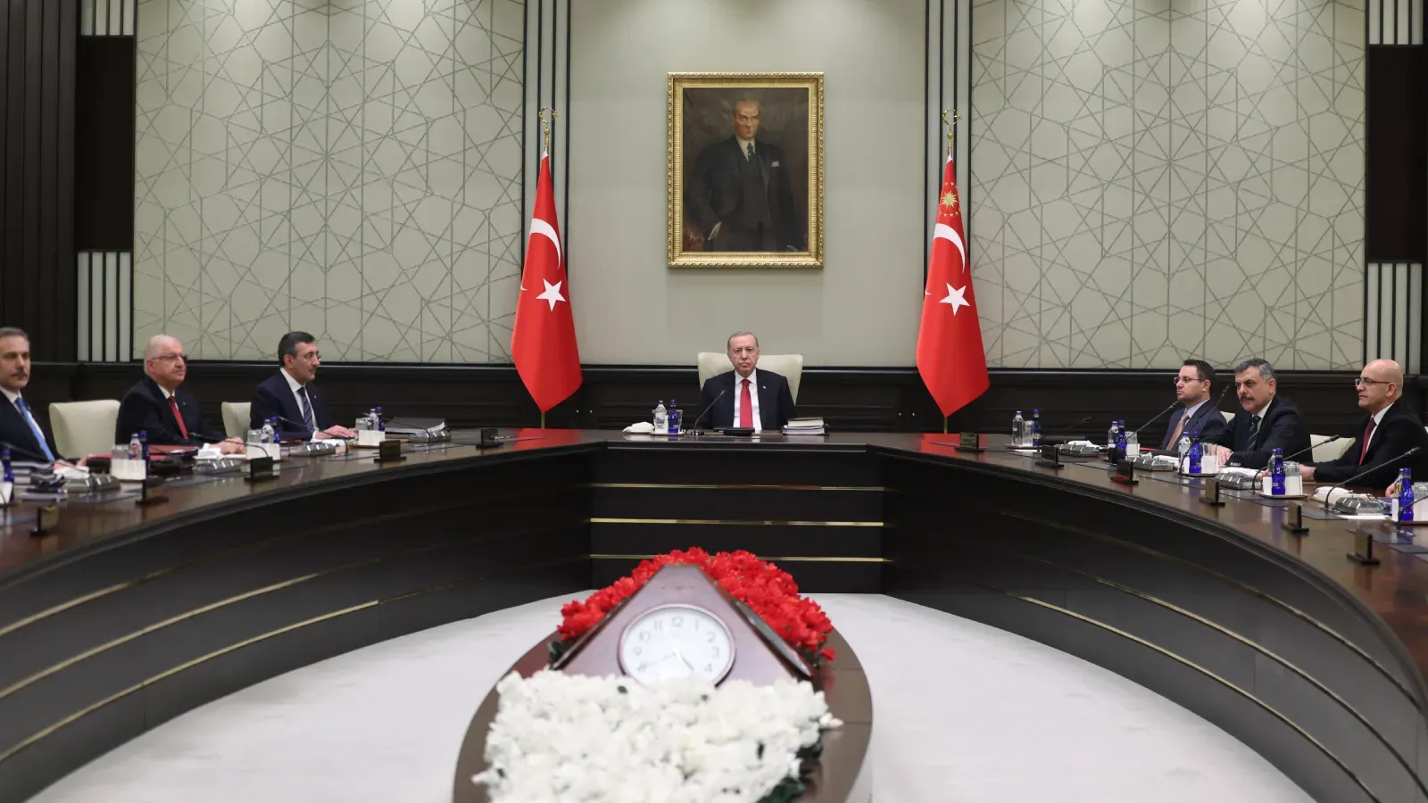 Çerçeve Yasa Yürürlükte: Silah Bırakma Tespiti İçin İki Aylık Süreç Öngörülüyor