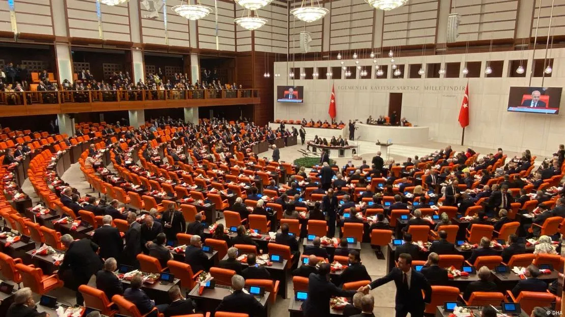 İktidar milletvekilleri, çerçeve yasa sonrası yeni yasama döneminde yeni düzenlemeler yapılacağının işaretini veriyor