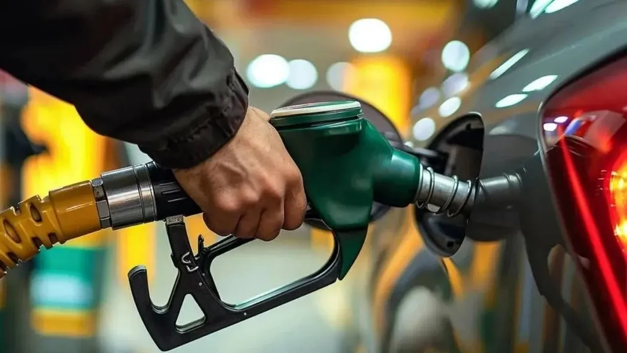 Benzine Tarihin En Büyük Zammı Geliyor