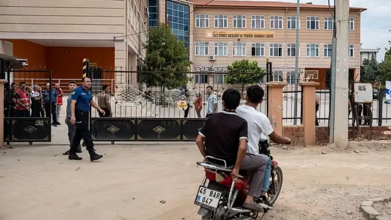 Milli Eğitim, İçişleri, Adalet, Aile ve Sosyal Hizmetler, Sağlık, Gençlik ve Spor ile Çalışma ve Sosyal Güvenlik bakanlıkları 21 Eylül'de okul güvenliğini hedefleyen ortak bir protokol imzaladı.