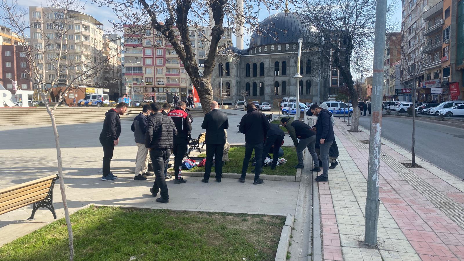 Siirt Meydanında Bomba Şüphesi