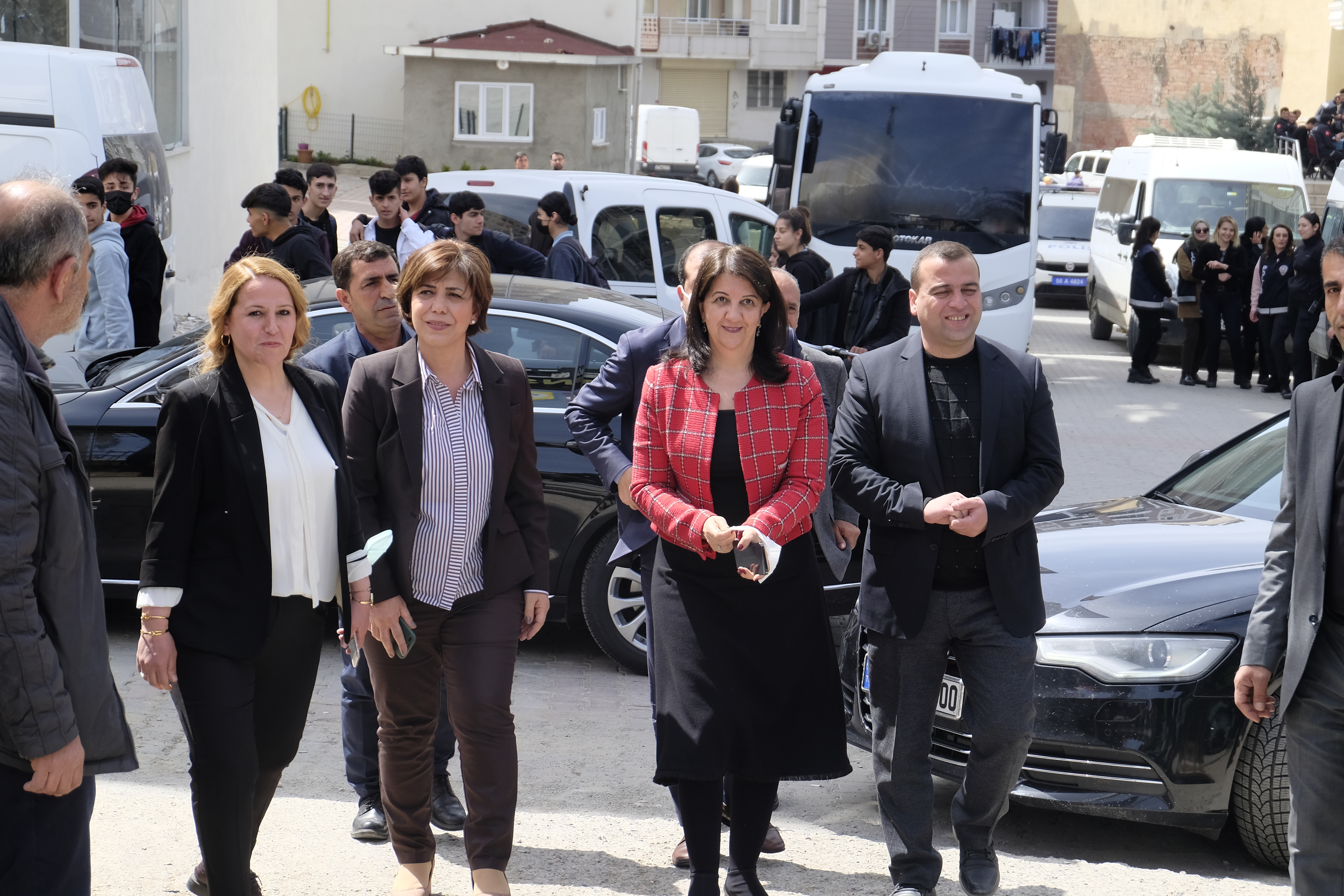 HDP Eş Genel Başkanı Buldan: ''Ukrayna'da Barış Olsun Derken Barış Olmasını İsteyen Demirtaş'ın 5 Yıl Cezaevinde Olduğunu Hatırlatmak İsterim''