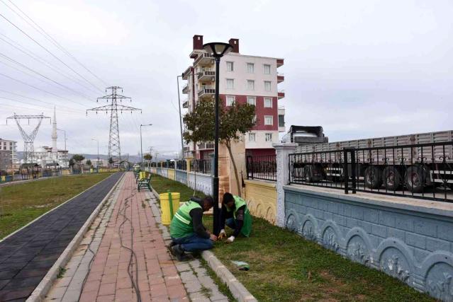 Siirt'te Parklar Güneş Enerjisiyle Aydınlatılacak