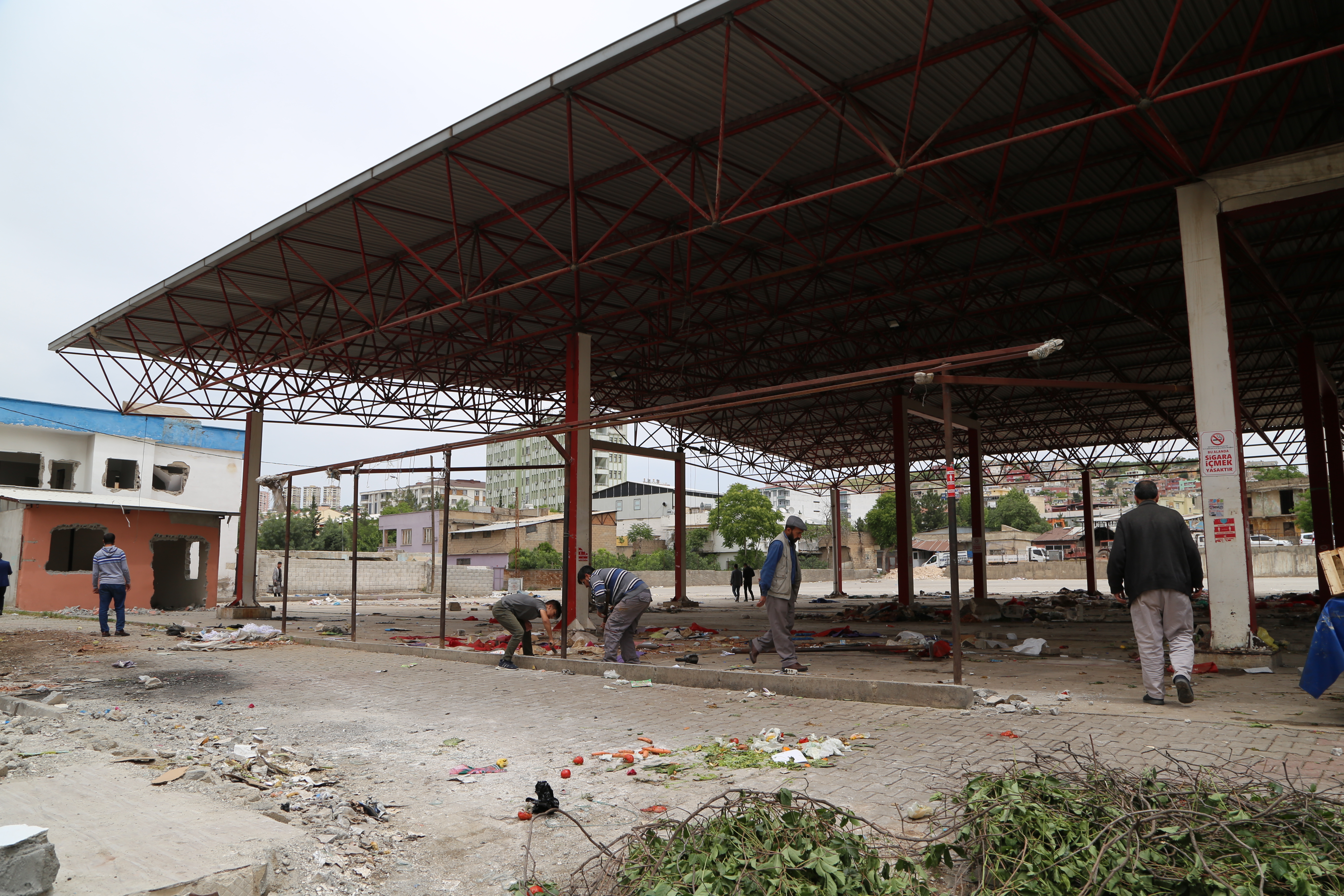 Siirtli Pazar Esnafı: “Çocuklarımızı Aç Bırakmamak Zorundayız”