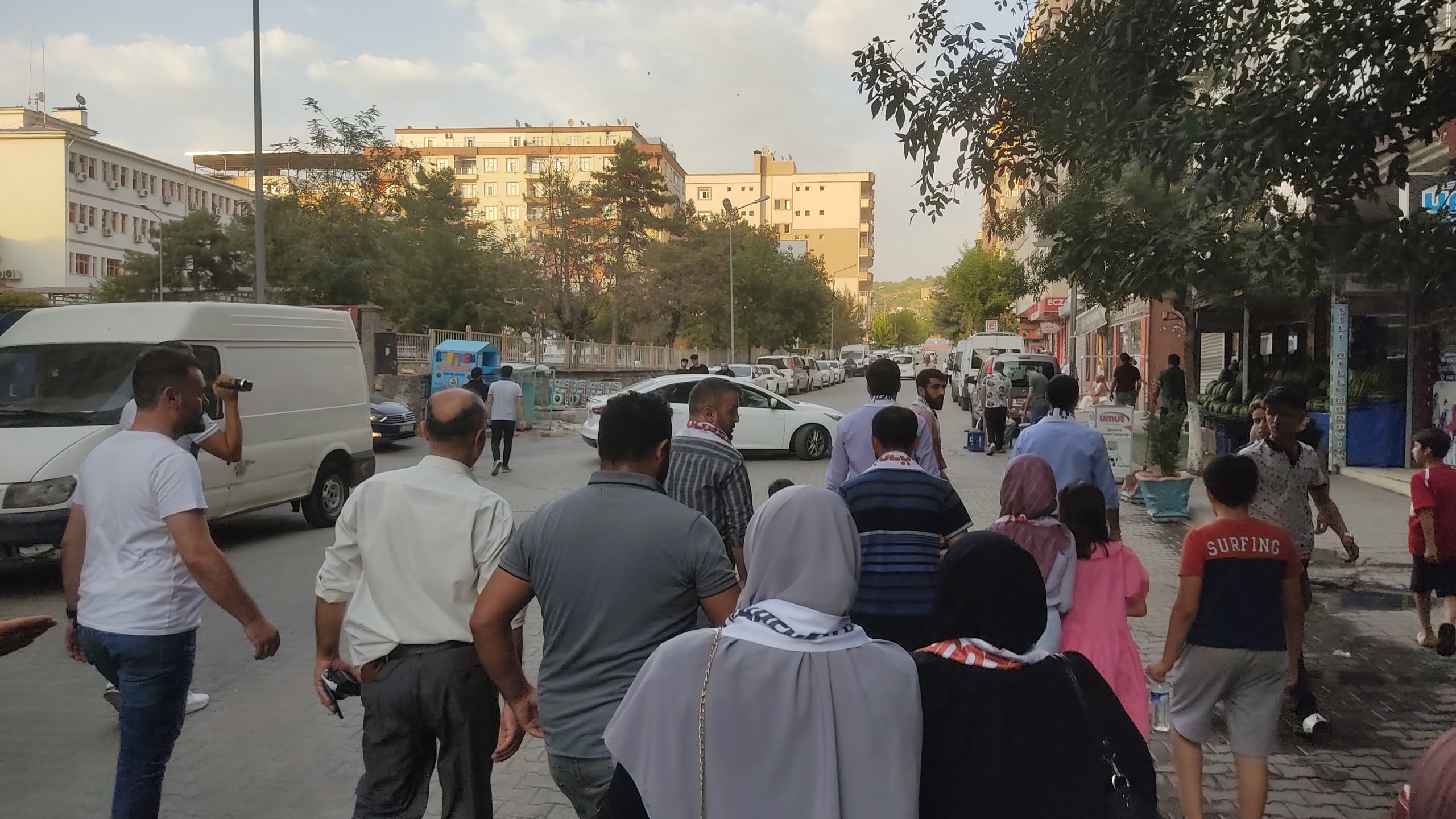 Siirt'te Furkan Vakfı Gönüllüleri ile Polis Arasında Gerginlik