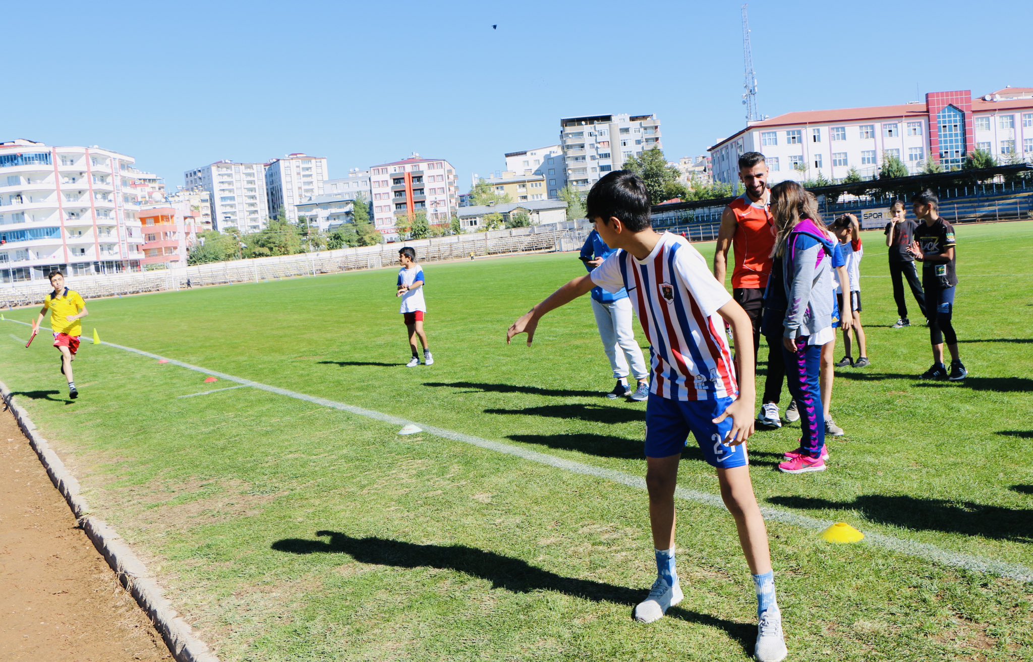 Siirt’te Atletizm Bayrak Yarışı Düzenlendi