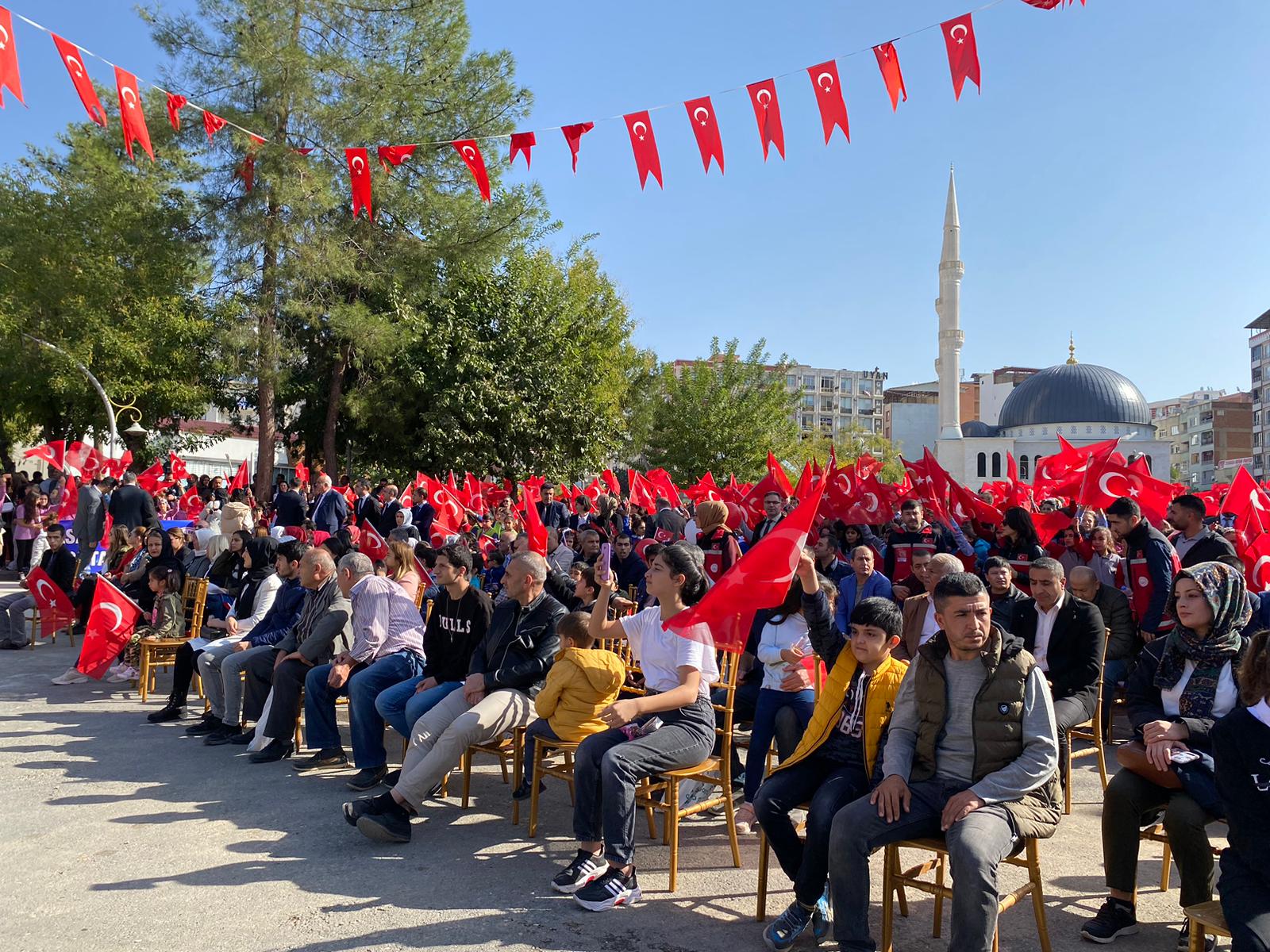 Siirt'te 29 Ekim Cumhuriyet Bayramı Kutlandı