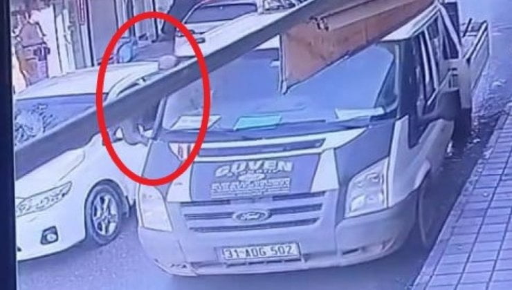 Siirt’te otomobili ile kamyonetin arasında kaldı, ağır yaralandı