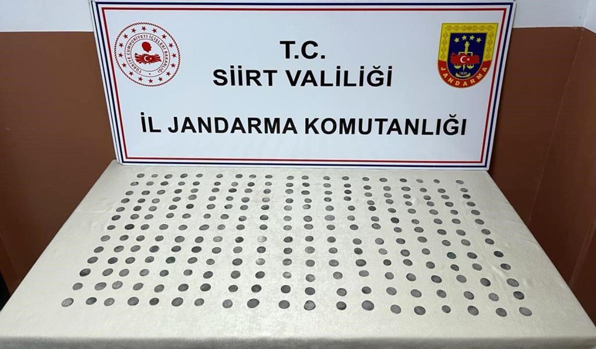 Siirt'te Roma Dönemine ait 350 Adet Gümüş Sikke Ele Geçirildi