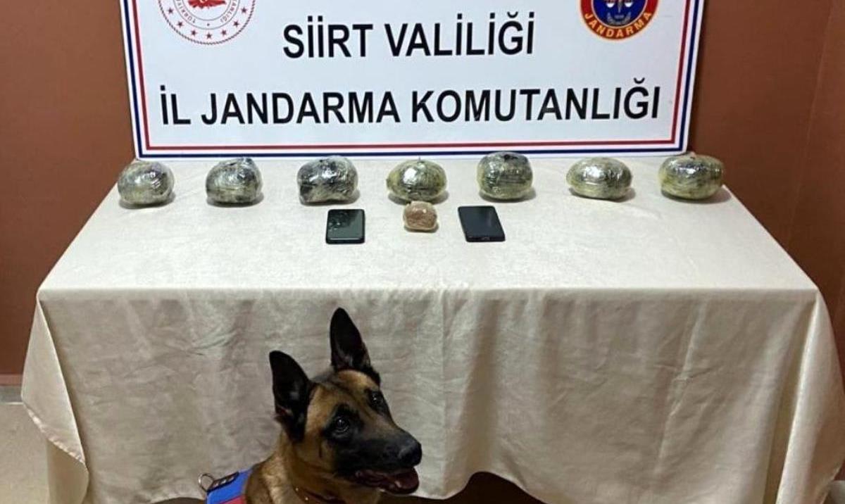 Siirt’te Jandarma Kaçan Uyuşturucu Tacirlerini Yakaladı