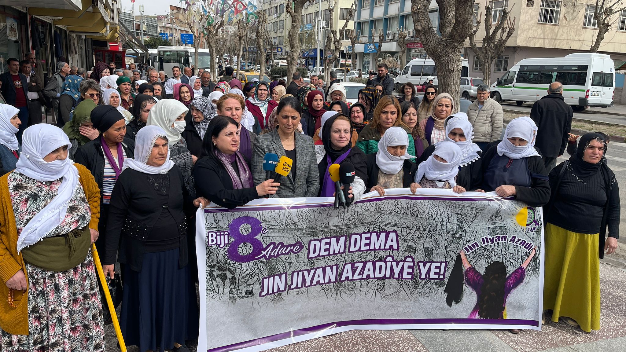 <strong>Siirt’te HDP’den 8 Mart Açıklaması</strong>