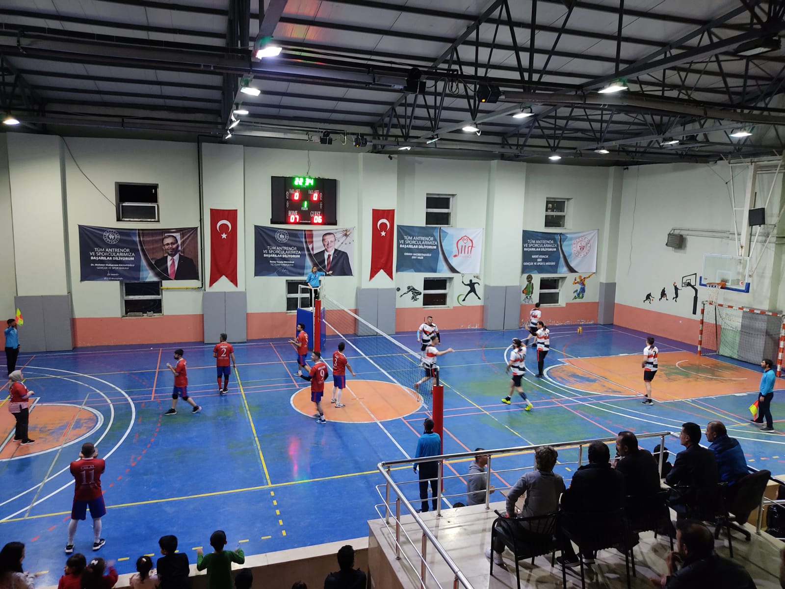 Kurumlar Arası Voleybol Turnuvasını Emniyet Kazandı