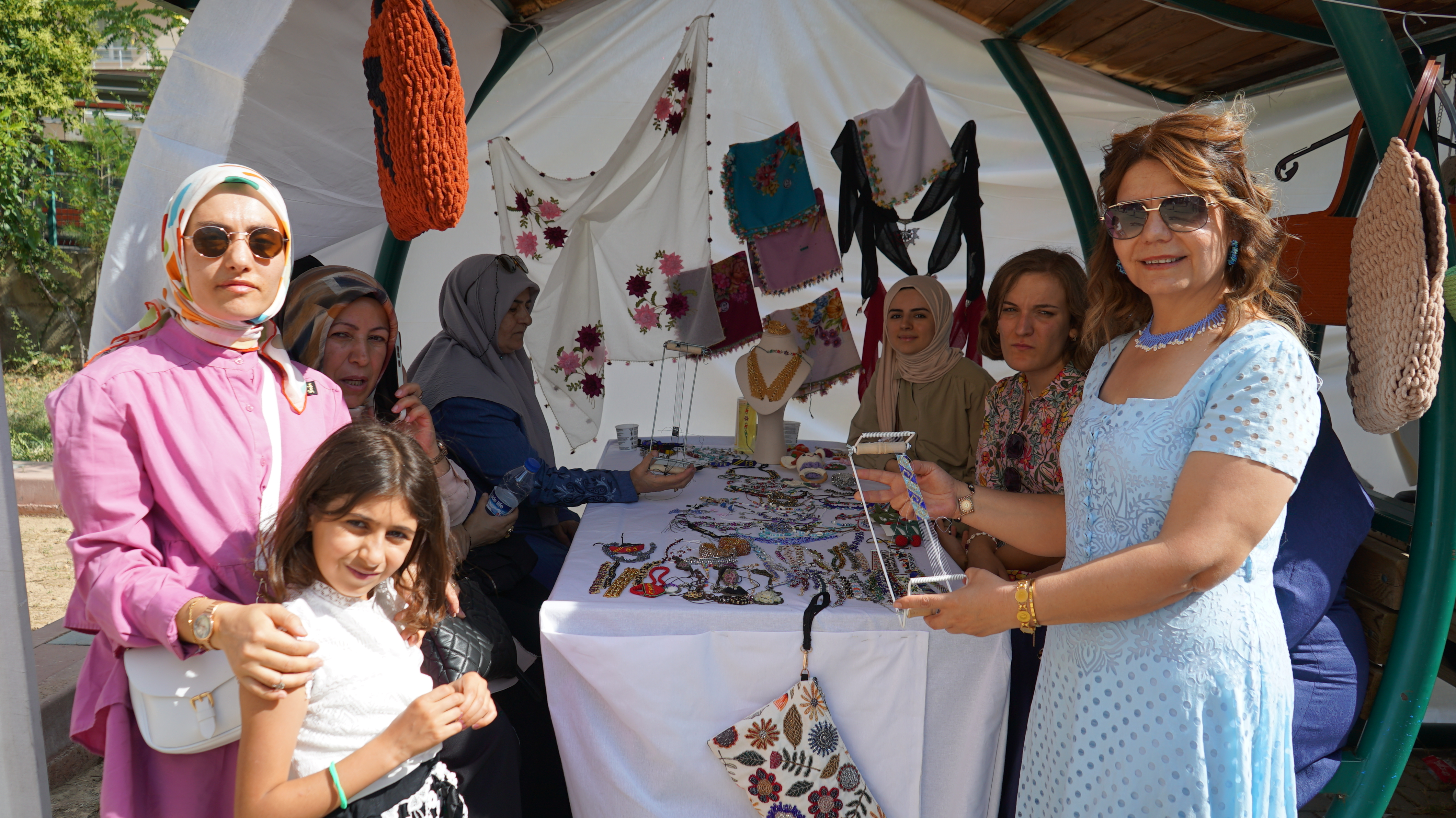 Siirt Halk Eğitim Merkezinde Yılsonu Sergisi