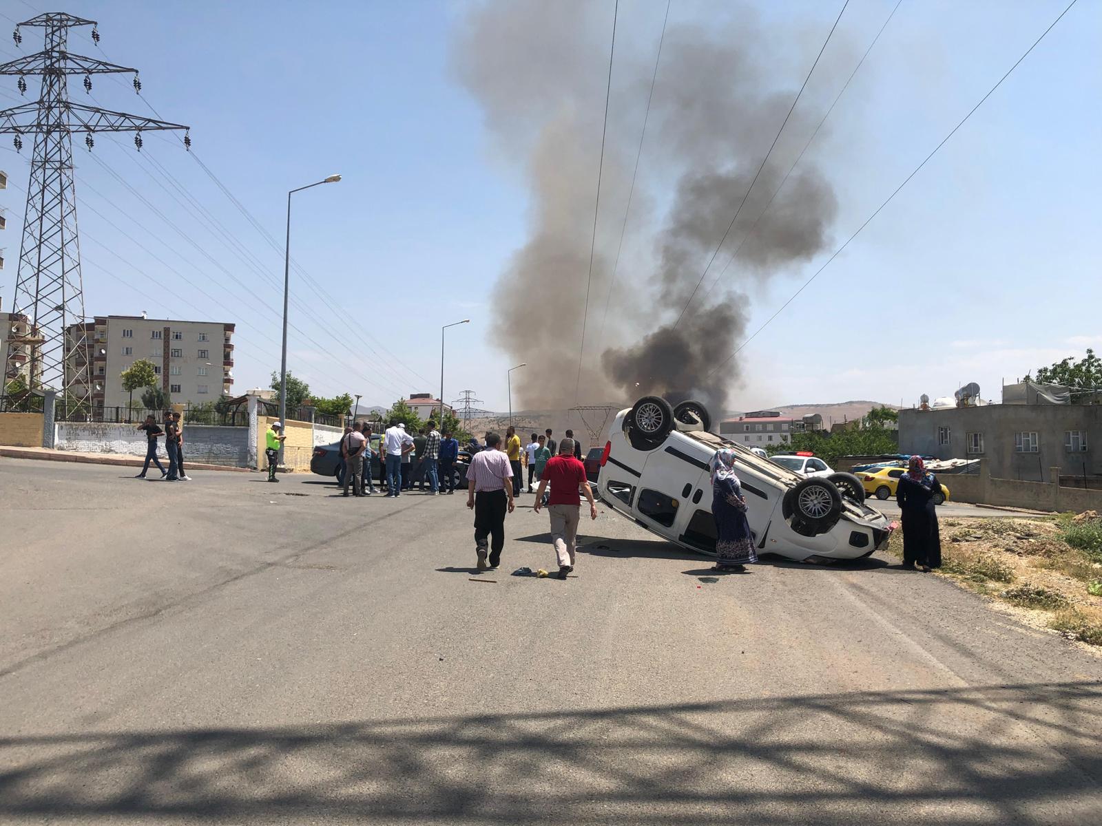 Bayramlaşmaya Giden Araçlar Kaza Yaptı: 3 Yaralı