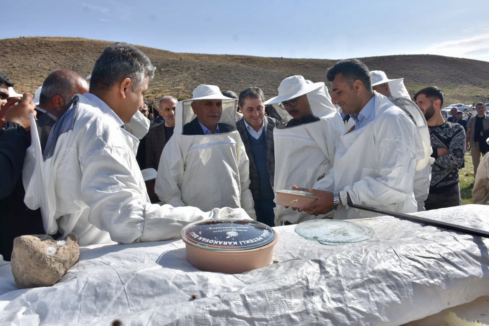 Siirt'te Pervari Balı Hasadı Başladı