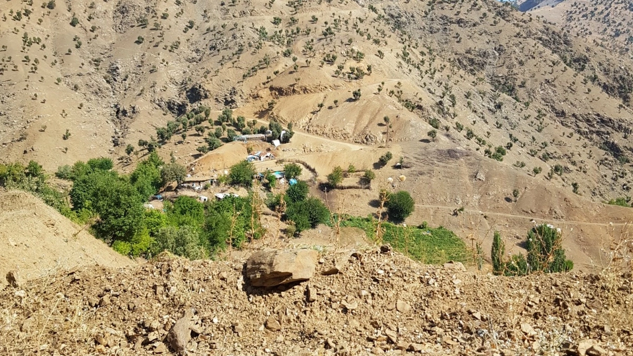 Diyarbakır’da Bu Köye Gitmenin Ulaşım Maliyeti Bin TL