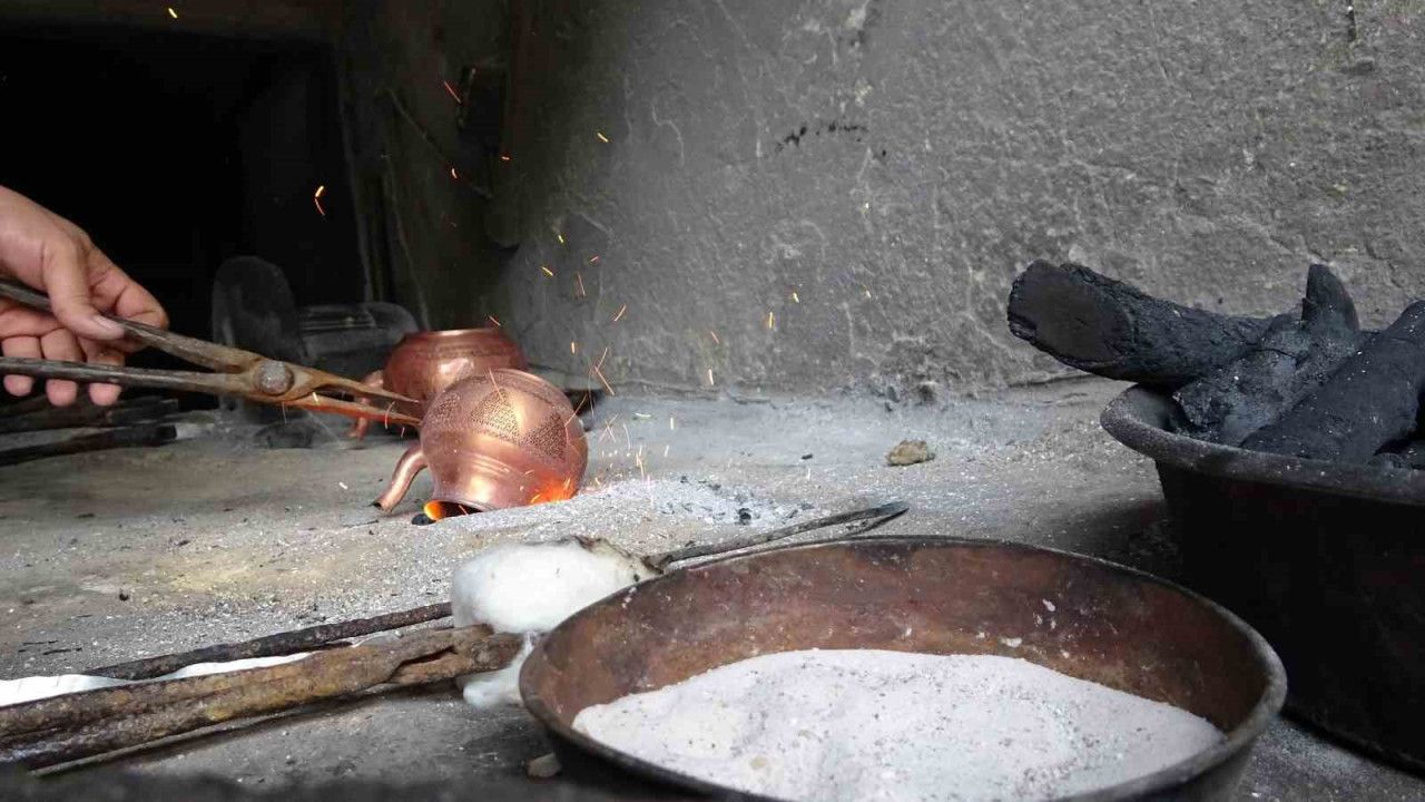 Mardin'de Zanaata Adanan 80 Yıllık Ömür