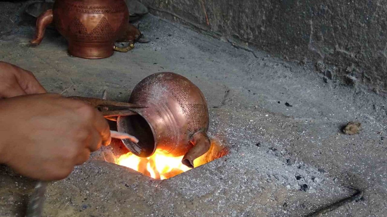 Mardin'de Zanaata Adanan 80 Yıllık Ömür