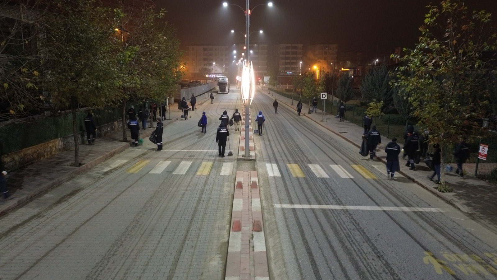 Siirt Belediyesinden Şafak Temizliği