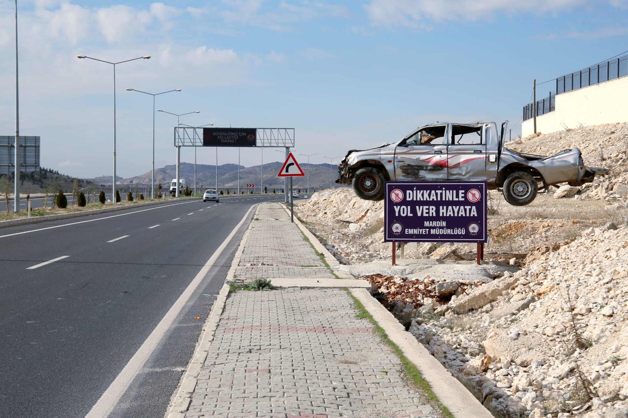 Kazaya Karışmış Araçlar Sergileniyor