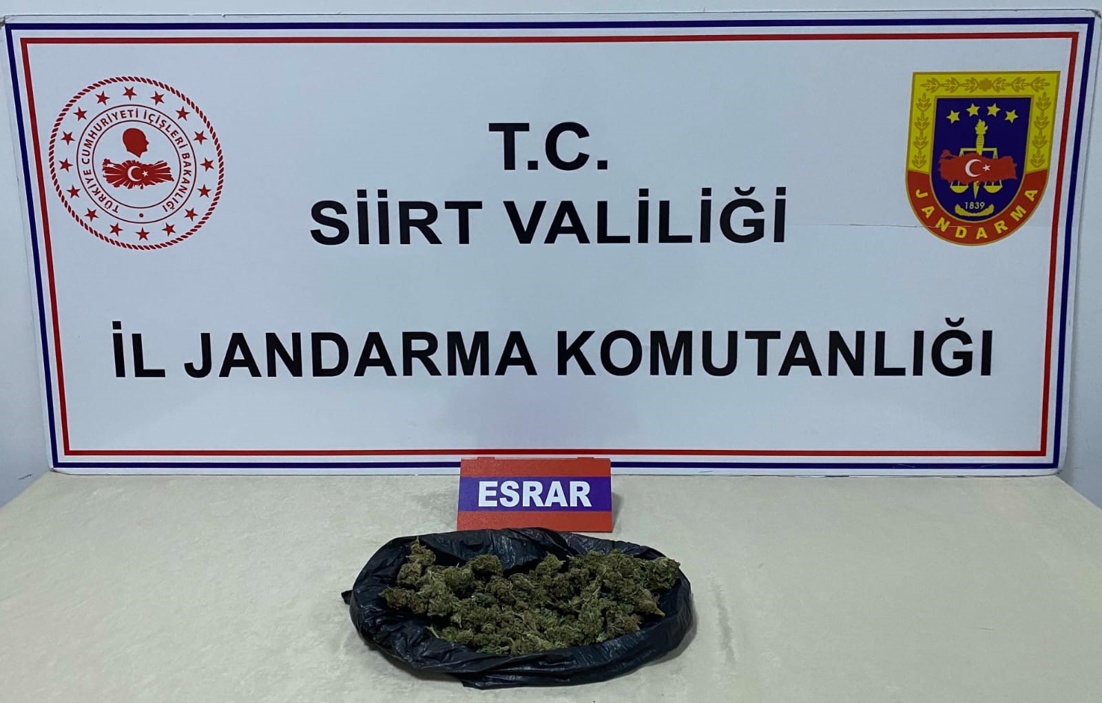 Siirt’te 220 Gram Esrar Ele Geçirildi