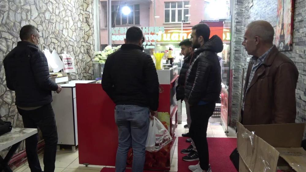 Siirt'te Ramazan Ayının Vazgeçilmezi Çiğköfteye Yoğun İlgi