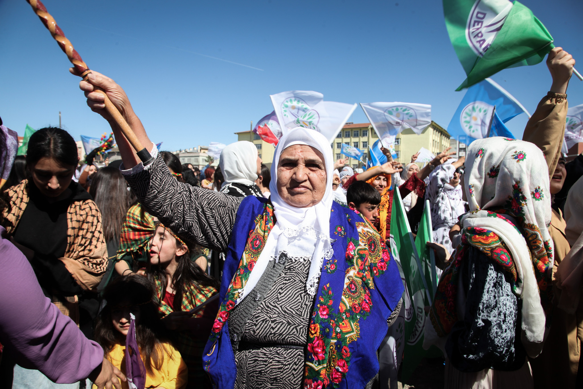 Kaysi’den Kayyum Belediyesine: “Karakolu Oradan Kaldıracağız ve Milletin Hizmetine Sunacağız”