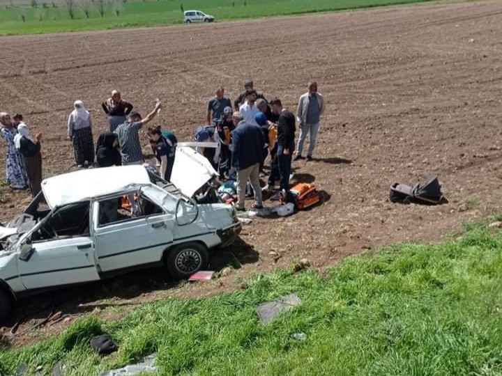 Diyarbakır’da 9 Kişinin Bindiği Otomobil Takla Attı: 6'sı Çocuk, 9 Yaralı