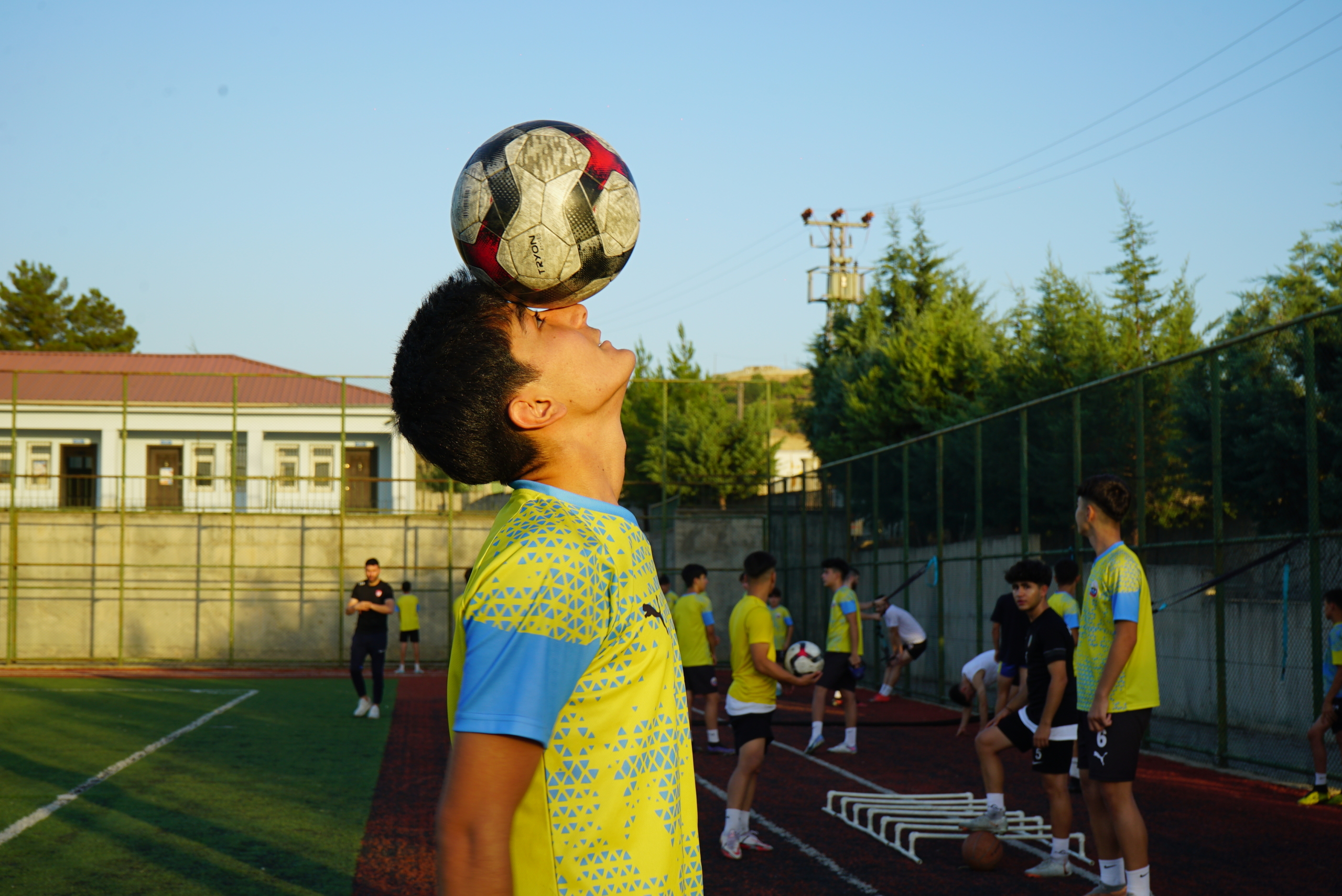 Siirt'ten Büyük Kulüplere Futbolcu Yetişiyor