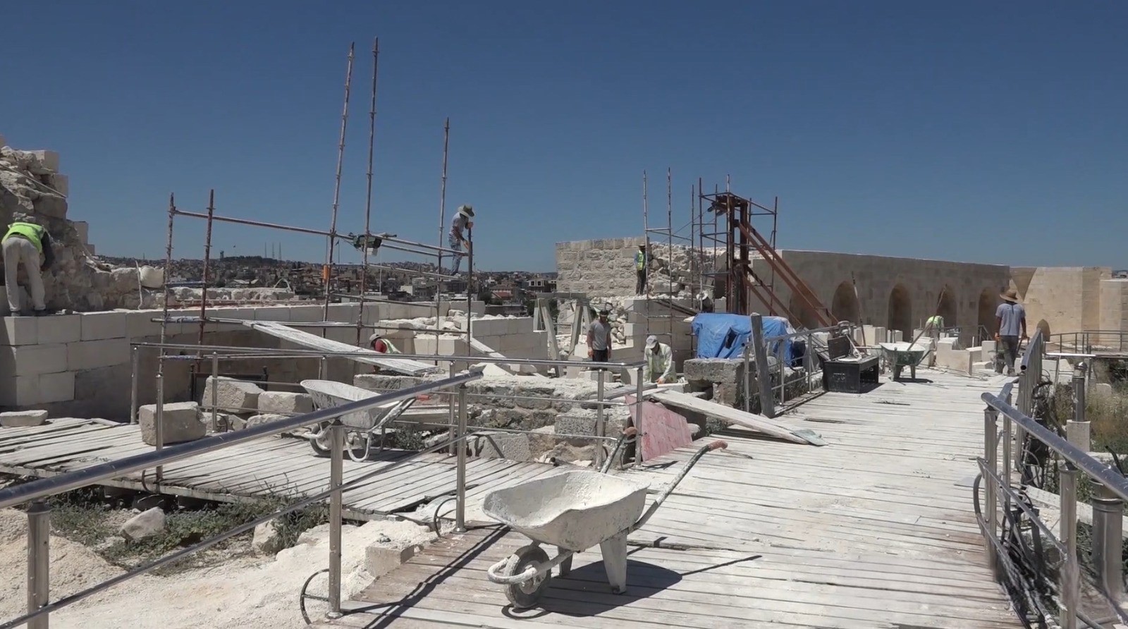 Gaziantep Kalesi'nin Restorasyonu 40 Derece Sıcağa Rağmen Devam Ediyor