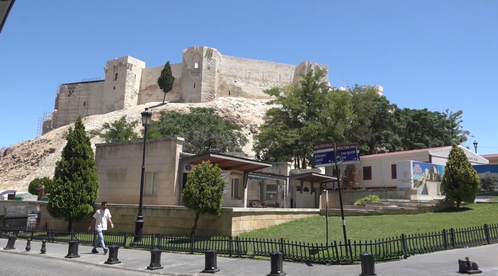 Gaziantep Kalesi'nin Restorasyonu 40 Derece Sıcağa Rağmen Devam Ediyor