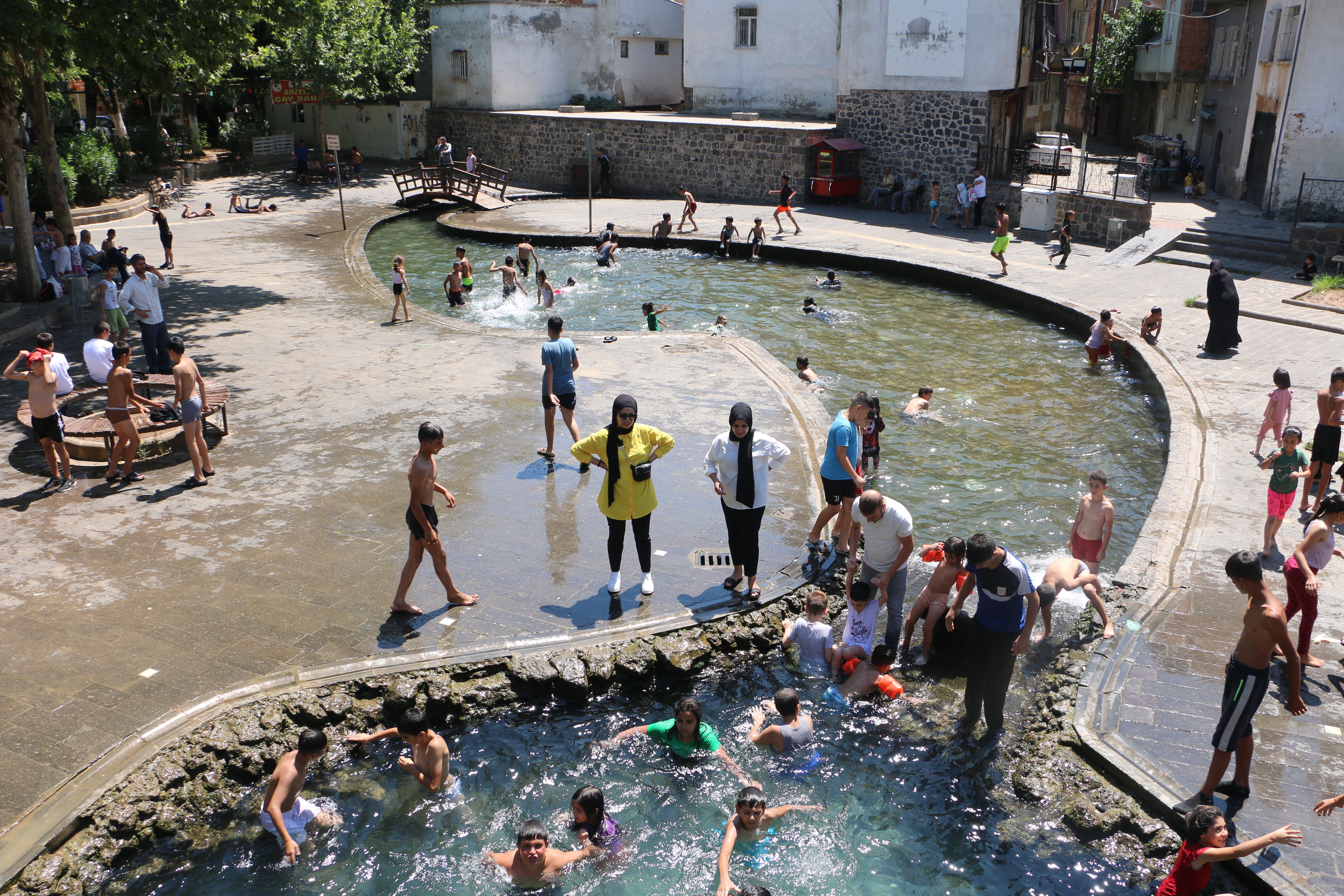 Diyarbakır'da Tarihi Mekanlarda “Eyyam-I Bahur” Sakinliği