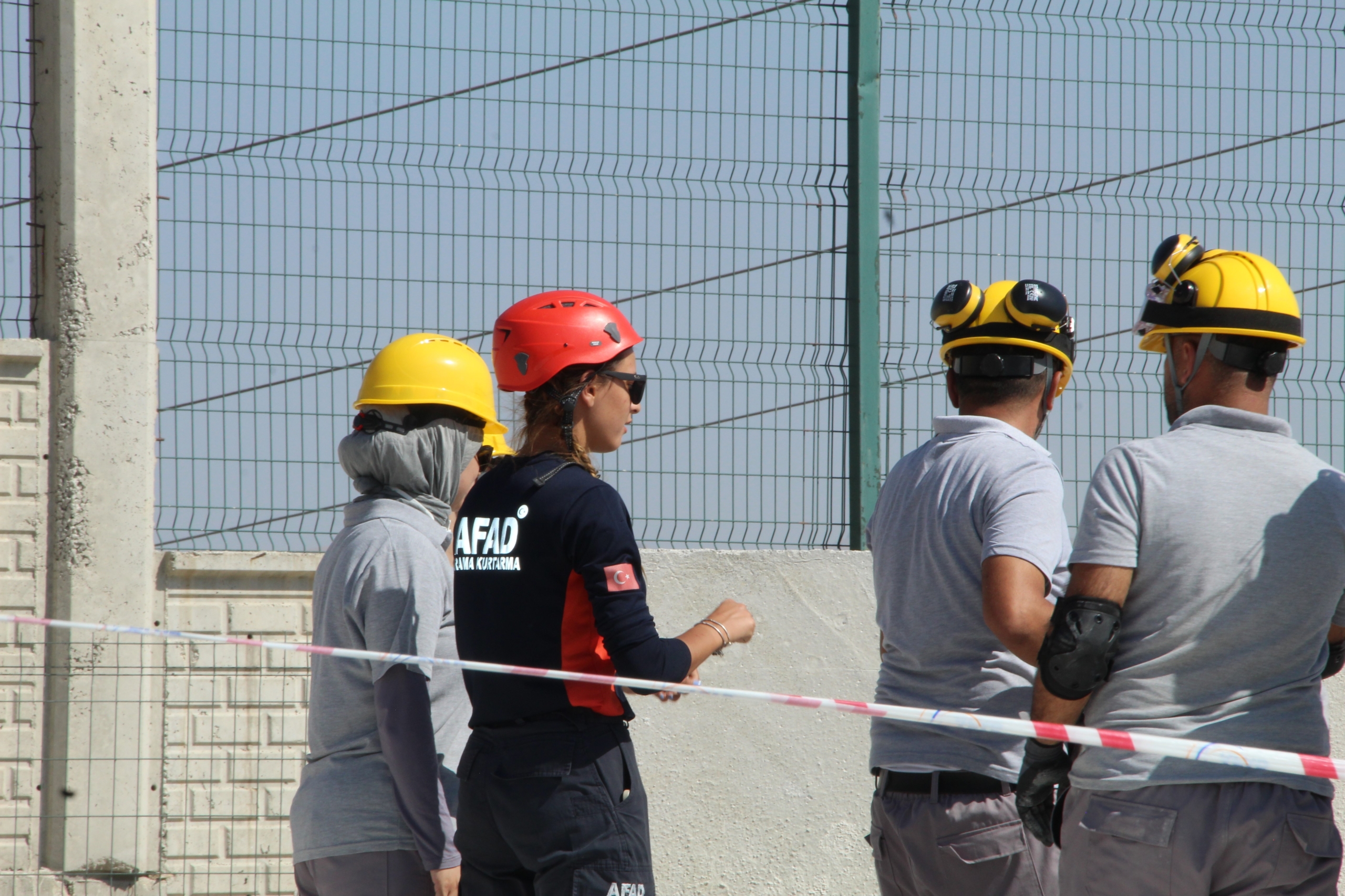 Hatay'da Deprem Enkazından Sağ Kurtulan Depremzede Şırnak'ta Afet Gönüllüsü Oldu