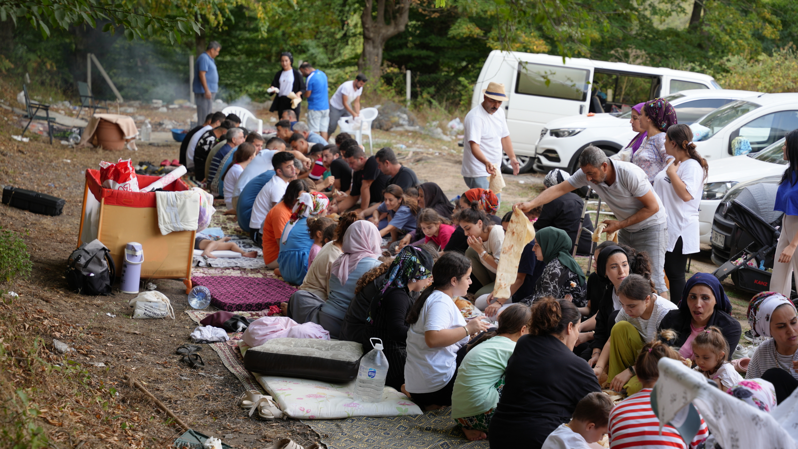 Doğu’nun Kültürünü Batı’da Yaşatıyorlar