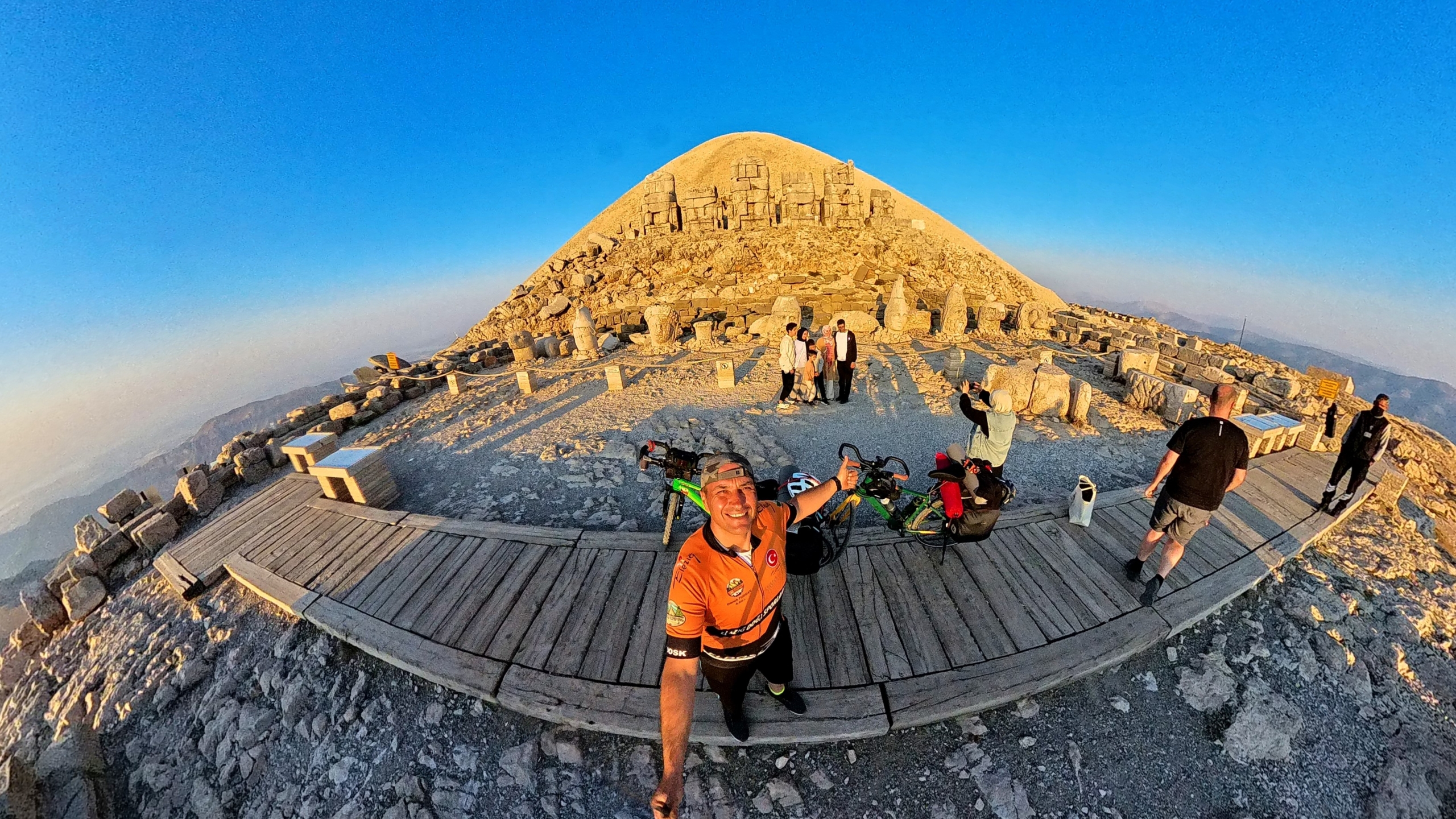 İki Öğretmenin Nemrut ve Göbeklitepe Azmi