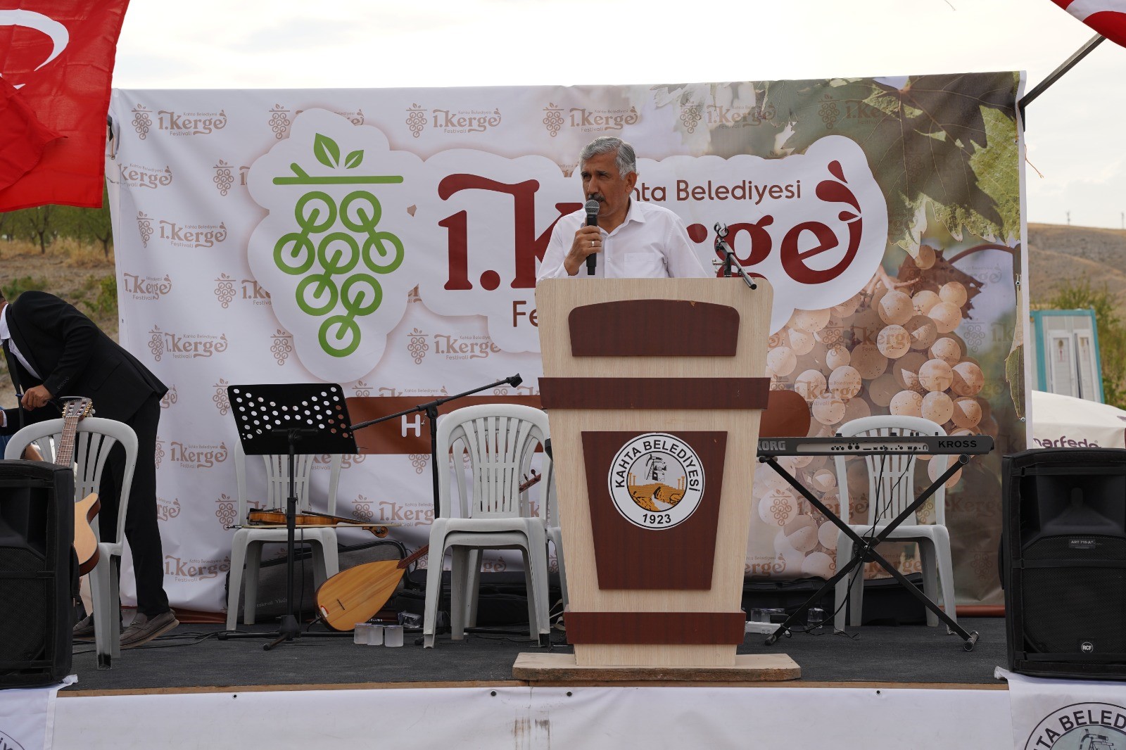 Kahta 1. Bağbozumu Festivali'nde Renkli Görüntüler