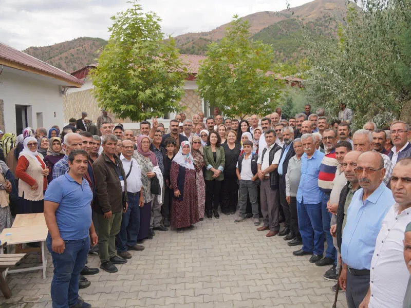 Diyarbakır Belediye Eş Başkanı: "Gerekirse Kanımızı Dökeriz"