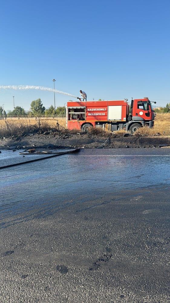 Şırnak'ta Akaryakıt Tankeri Devrildi, Faciadan Dönüldü