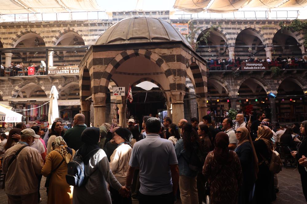 10 Bin Yıllık Sur İlçesinde Turizm Yoğunluğu