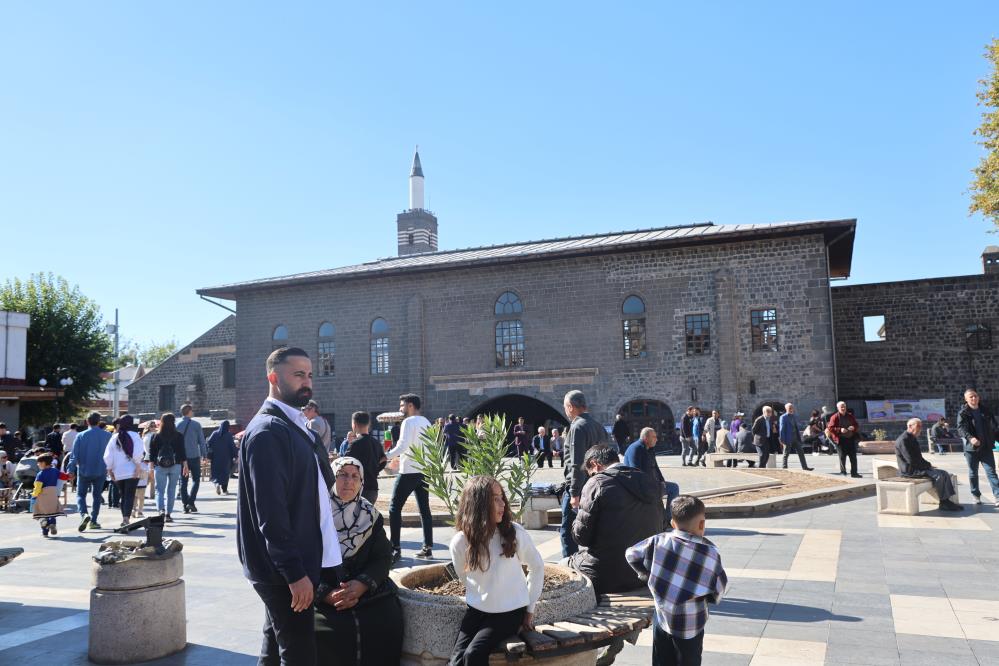 10 Bin Yıllık Sur İlçesinde Turizm Yoğunluğu